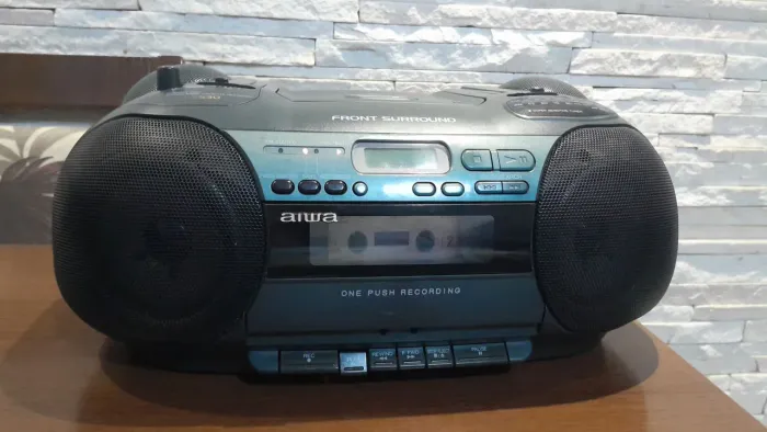Rádio Gravador Stereo Aiwa CSD-ES30 - CD e Toca Fitas