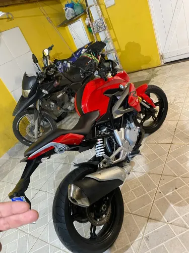 VENDO OU TROCO POR CARRO