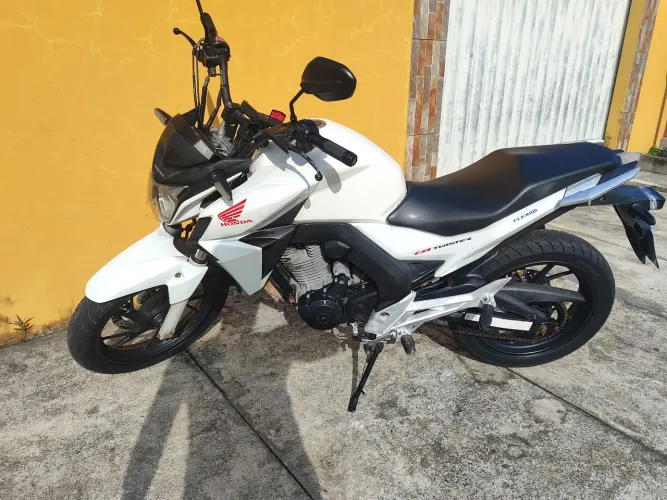 Moto em dias 