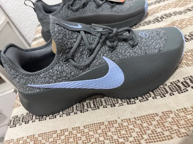 Tenis nike Lebron TR1