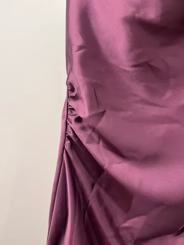 Vestido cetim roxo Zara