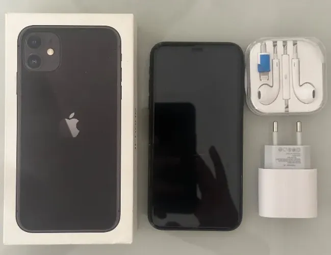 iPHONE 11
