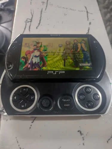 PSP Go com 16 gb em Perfeito estado!