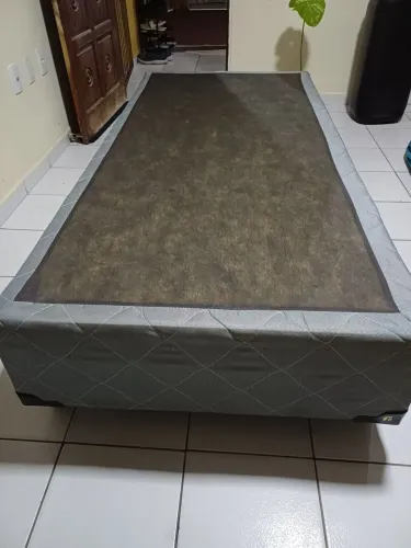 Vendo cama box  solteiro com colchão 