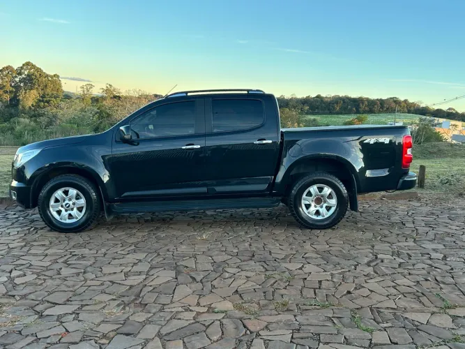 Chevrolet S10 Pick-up LT 2.8 TDI 4X4 CD Diesel AUT 2015