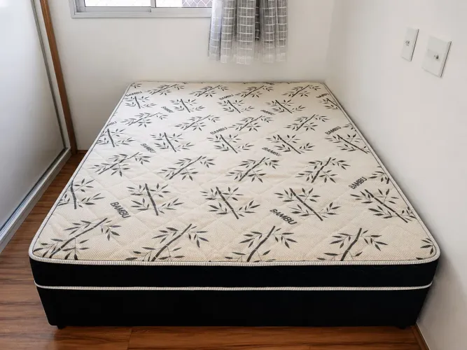 Cama de casal + Baú