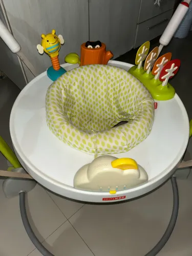 Jumper de bebê skip hop 