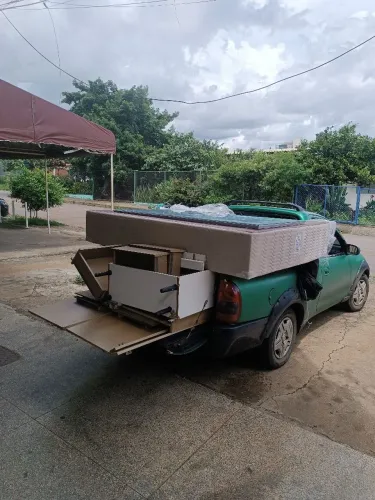 Frete, pequenos carretos e mudancas