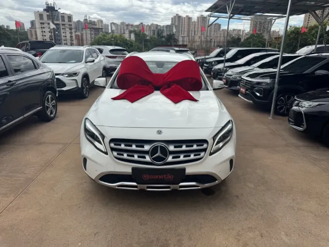 Mercedes-Benz GLA 200 Adv. 1.6/1.6 TB 16V Flex Aut. 2019