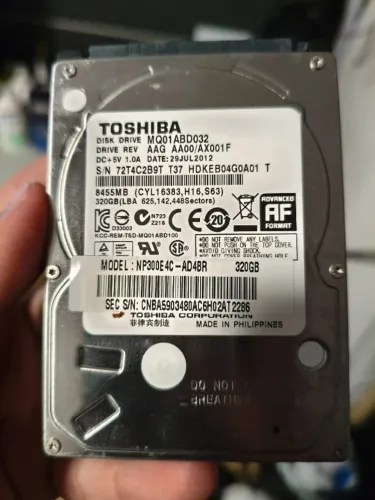 Disco rígido interno para notebook Toshiba MQ01ABD032 320 GB 5400 RPM 8mb Cache [usado]