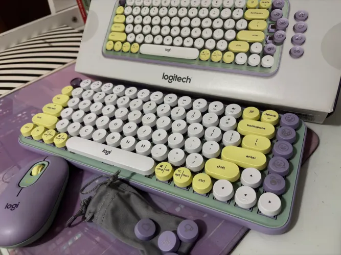 Teclado Logitech pop keys