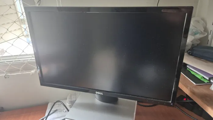 Monitor Dell 21,5" Full HD (SE2216H) com HDMI - Perfeito Estado