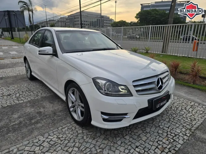 Mercedes-Benz C-200 CGI Avantgarde 1.8 16V 184cv Aut. 2014