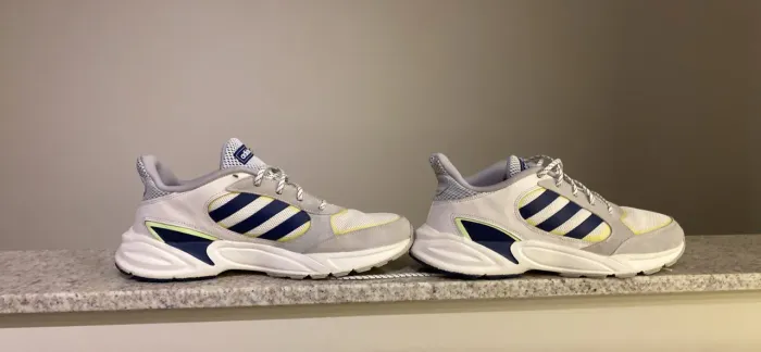 Vendo tênis adidas 44