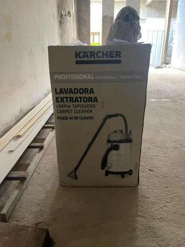 Extratora limpadora pó e água KARCHER PUZZI 4/20
