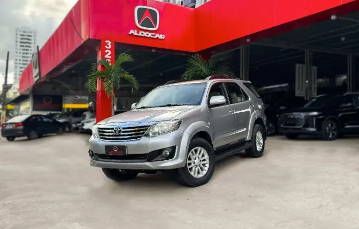 Toyota Hilux SW4 SR 4X2 2.7/ 2.7 Flex 16V Aut. 2015