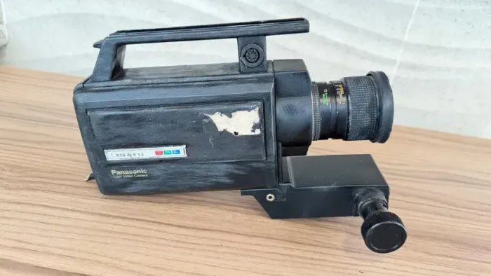 FILMADORA PANASONIC OMNIPRO PK-802 (PARA CONSERTO OU APROVEITAR PEÇAS)