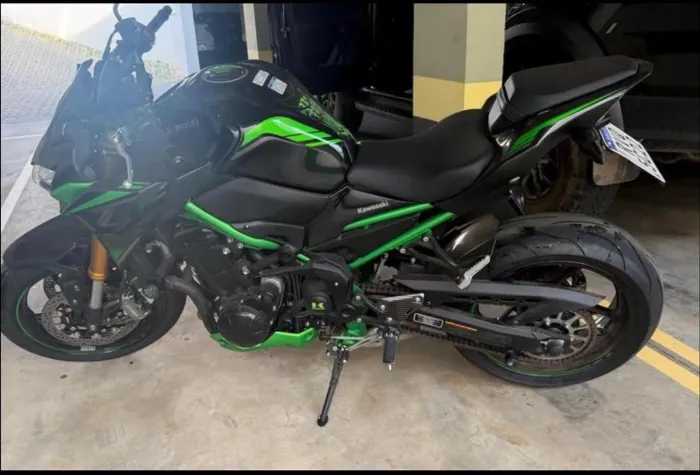 Z900 R Edition