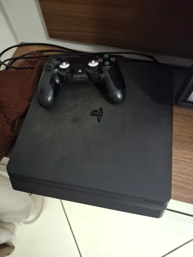 Playstation 4 Slim - 1TB