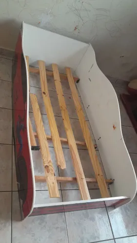 Cama infantil masculino tema do homem