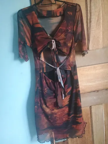 Roupa semi nova