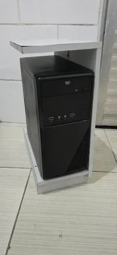 Porta CPU de Madeira