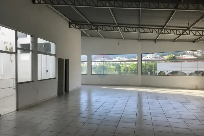 VENDA PONTO COMERCIAL CORONEL VIRGÍLIO SILVA, BAIRRO DOM BOSCO