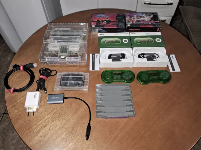 Super Nintendo translúcido + 2 controles 8BitDo + EVERDRIVE + Conversor hdmi Bitfunx