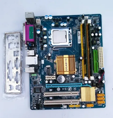 Kit Placa Mãe - GA GM31-ES2C + CDuo E5300+ 4GB RAM