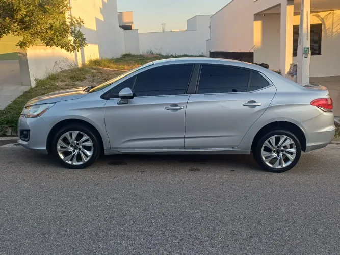 Citroen C4 Lounge Tendance 2.0 Flex 4P Aut. 2014