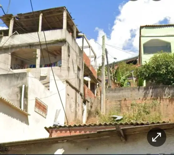 Vende-se casa (ACEITO NEGOCIAÇÃO)