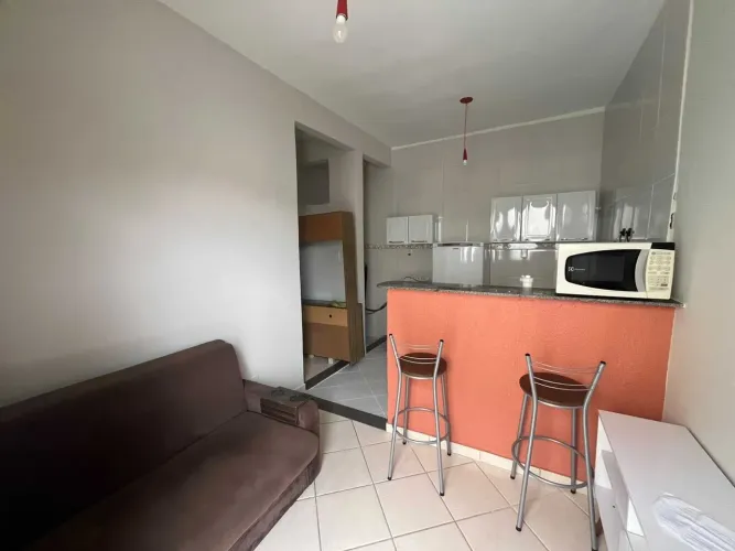 Flat mobiliado com 1 dormitório, na Riviera Fluminense