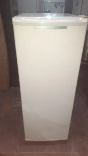 Freezer vertical Consul 127v