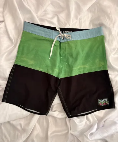 Bermuda Billabong nova 