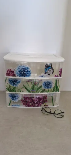 Gaveteiro com 4 gavetas