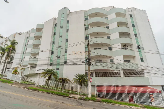 Cobertura de 3 quartos e vista permanente à venda no Bairro Estrela Sul em Juiz de Fora