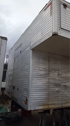 Baú para iveco com avanço