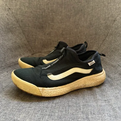 tênis vans ultrarange exo slip on preto