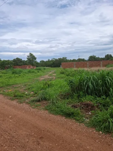Troco terreno por moto