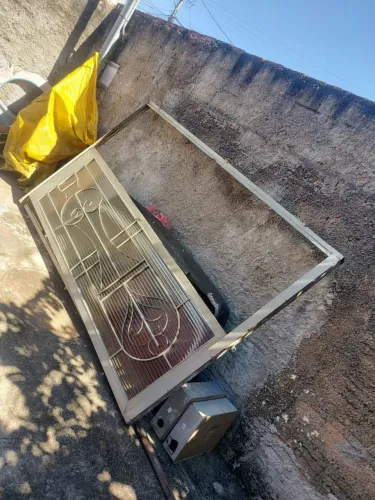 Porta de correr com vidro