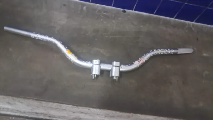 Vende-se guidão semi novo