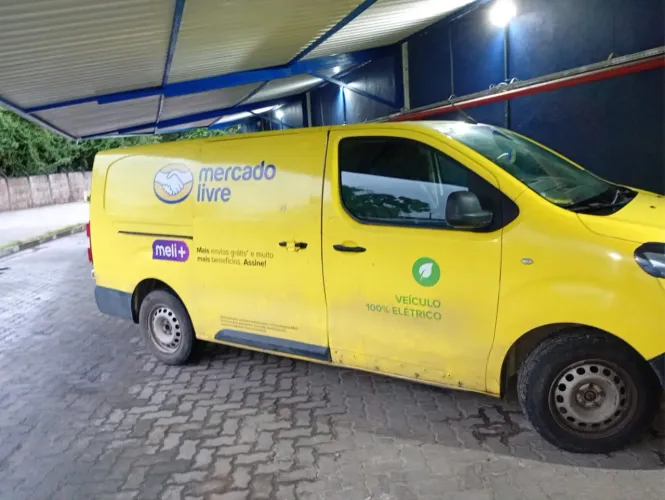 Contrata se manobrista e controlador de frotas