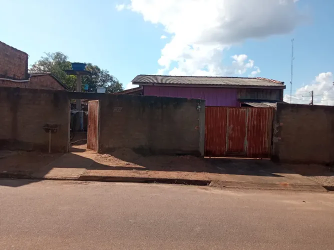 Vende-se casa no coqueiral