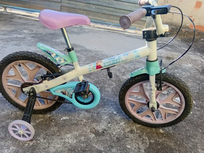 Vendo bicicleta menina Aro 16
