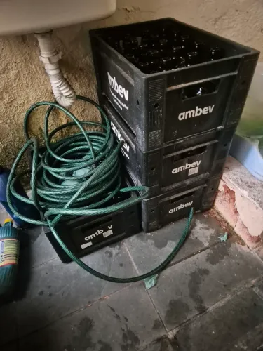 Caixa ambev de cracudinha completa