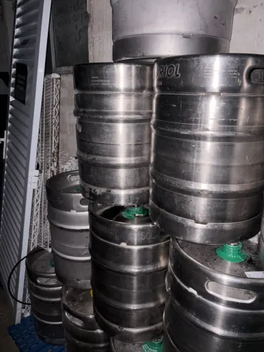 Barris de choop Heineken e amstel