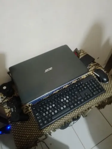 Notebook Acer Aspire E1-531