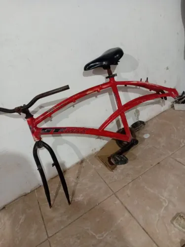 Esse quadro e todo de alumínio e 400 pra bota preço até por 360 agente conversa