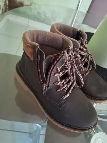 Vendo esses sapatos 