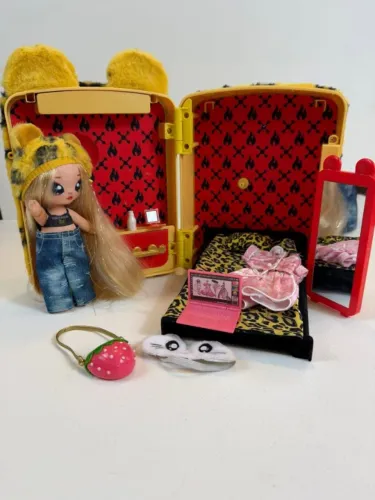 Boneca NA! NA! NA! SURPRISE 3 EM 1